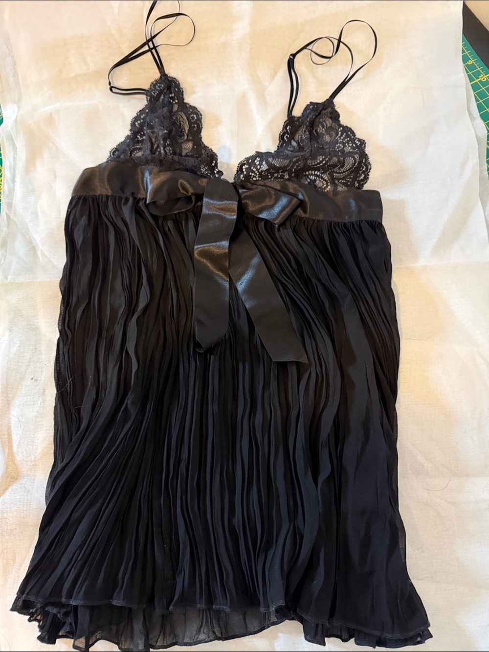 Victoria's Secret Black Lace & Pleated Satin-Trim Chemise